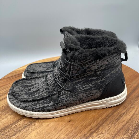 Hey Dude Lea Shoes Womens Size 9 Black Fur Lined Casual Comfort Boots Sneakers - Picture 3 of 8